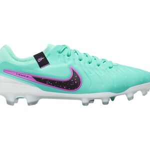 Nike Tiempo Women’s Soccer Cleats 7.5 Teal